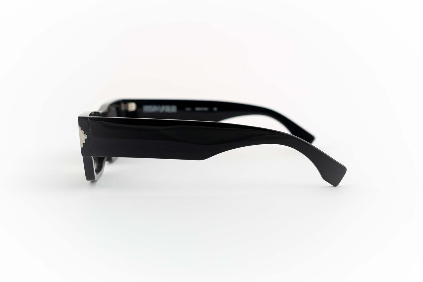 Marcelo Burlon occhiale da sole Alerce Black 1007 - Spectaclo.com - eyewear store - Occhiali da sole -