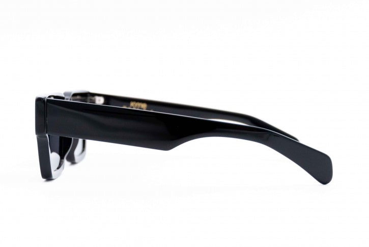 Kyme Boxy: occhiale da sole nero streetwear squadrato made in Italy