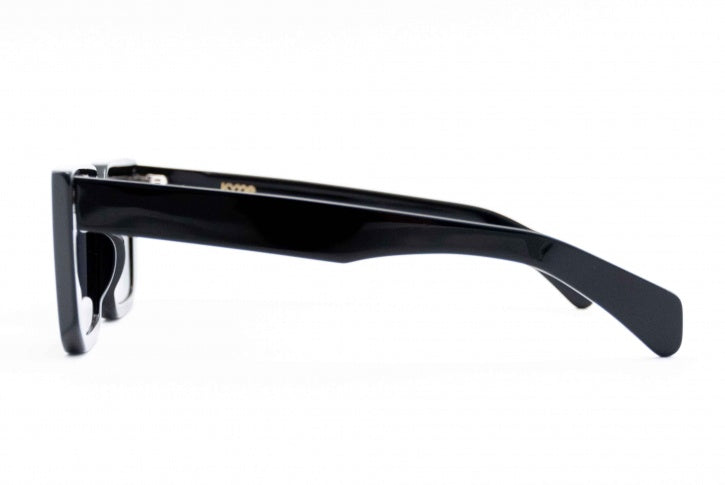 Kyme Cozy: occhiali da sole neri streetwear made in Italy