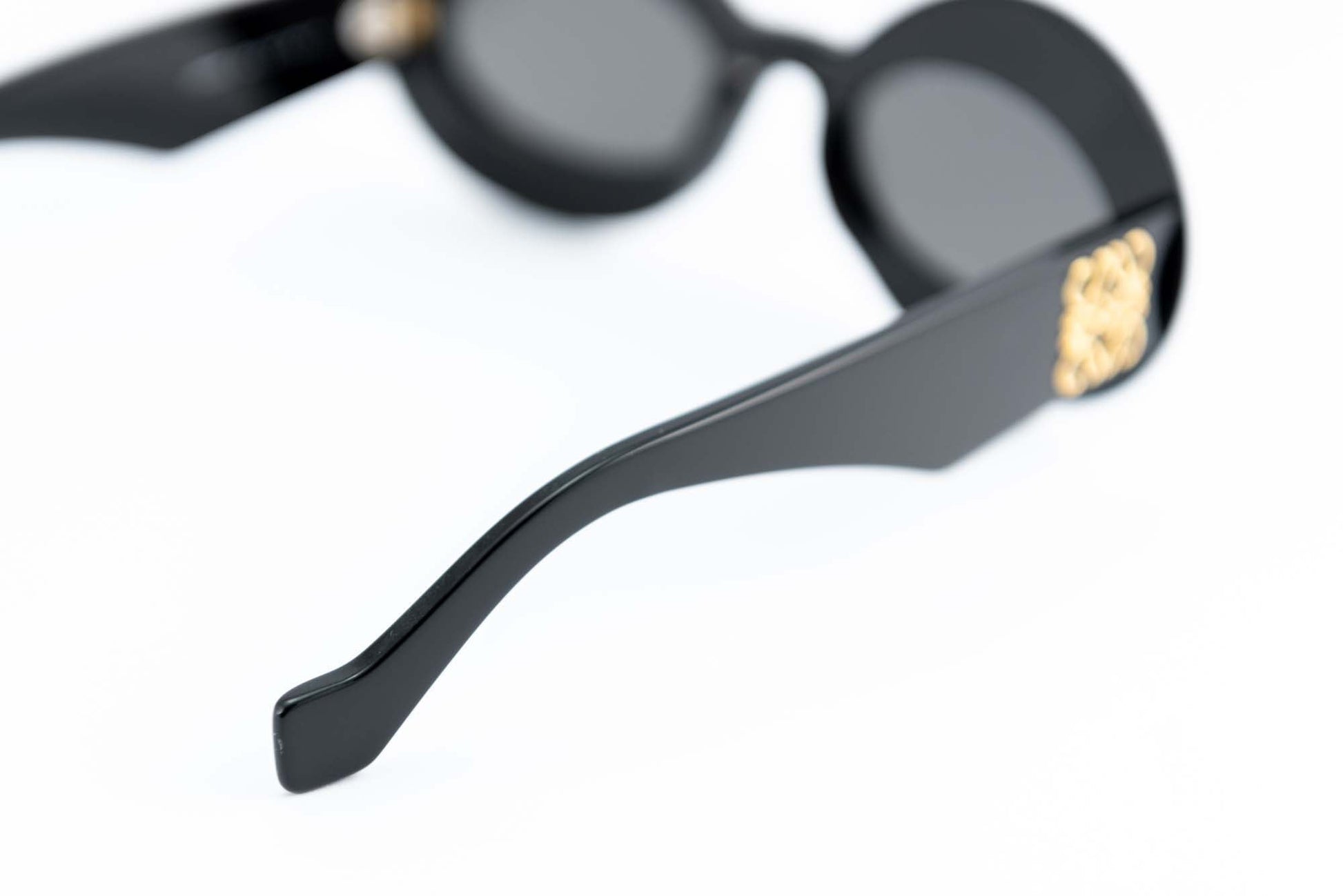 Loewe Occhiali da sole Acetato / Rettangolare LOEWE Occhiale da sole visore Anagram nero tondo nero