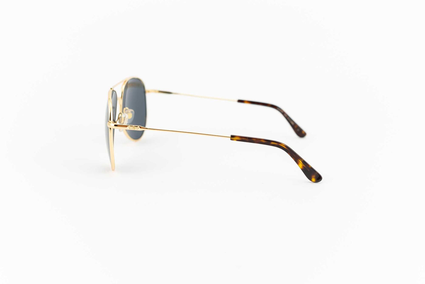 AO: General oro - Spectaclo.com - eyewear store - Occhiali da sole -