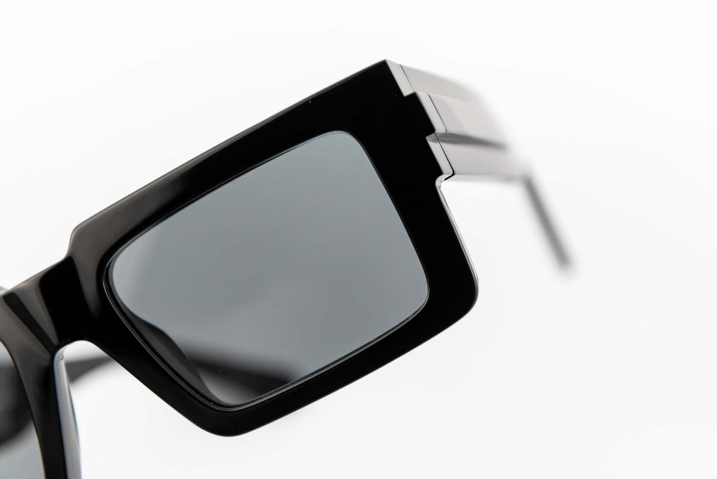 Marcelo Burlon occhiale da sole Tineo black 1007 - Spectaclo.com - eyewear store - Occhiali da sole -