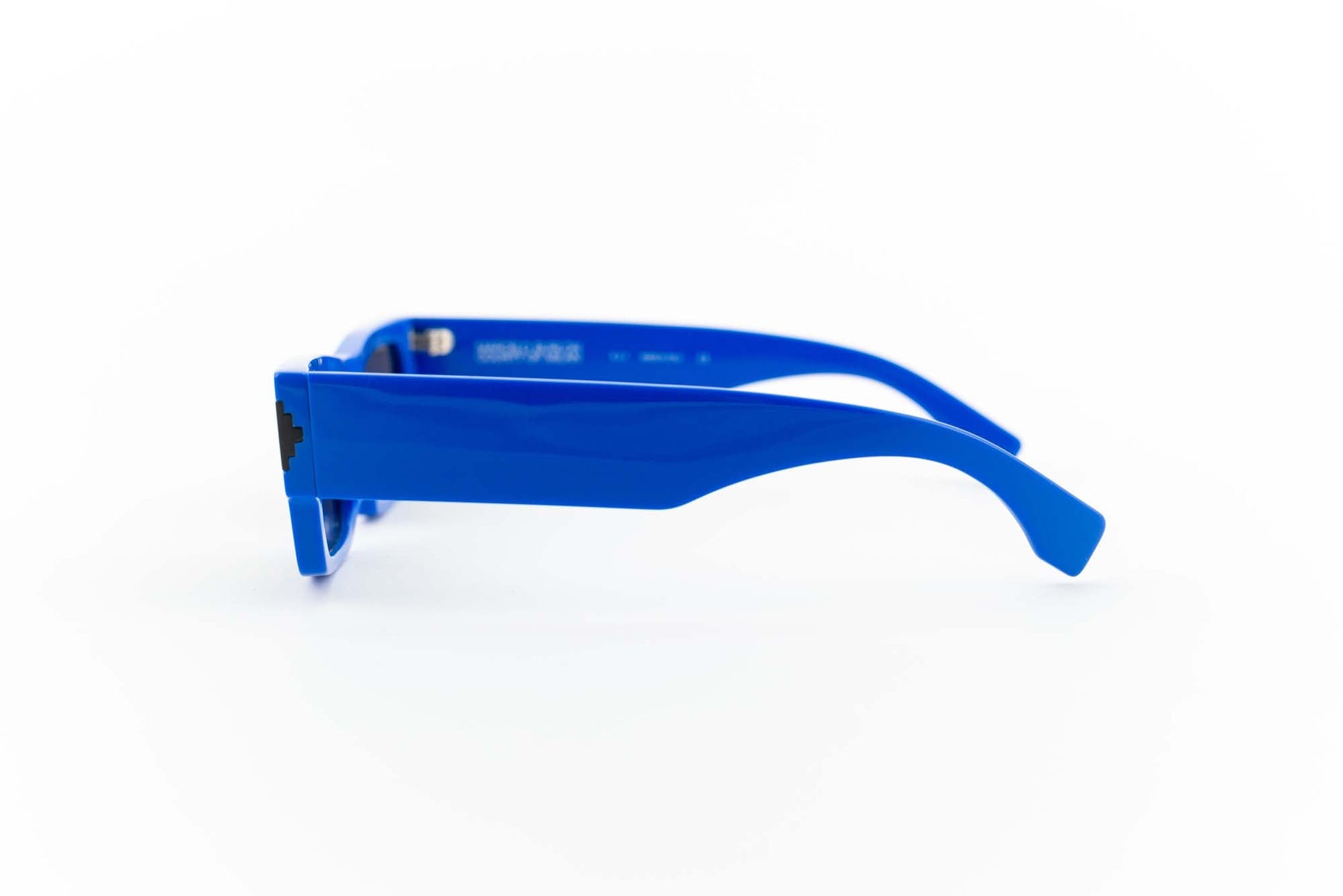 Marcelo Burlon occhiale da sole Alerce blue 4507 - Spectaclo.com - eyewear store - Occhiali da sole -